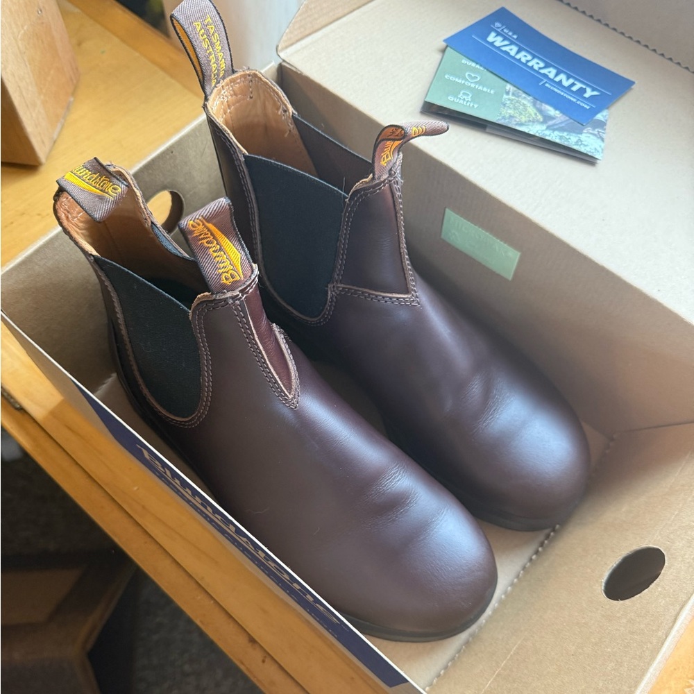 Blundstone Women’s All-Terrain Chelsea Boots - Cocoa Brown size US9/AU6